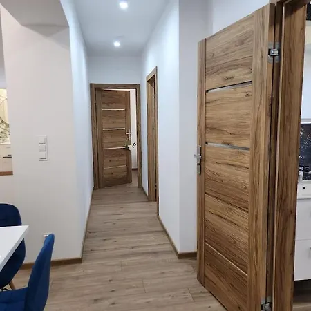 Апартаменты Happiness Holidays - Old Town 10 *