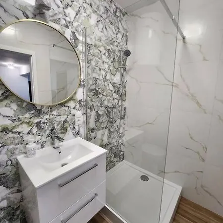 Apartment Happiness Holidays - Old Town 10 *