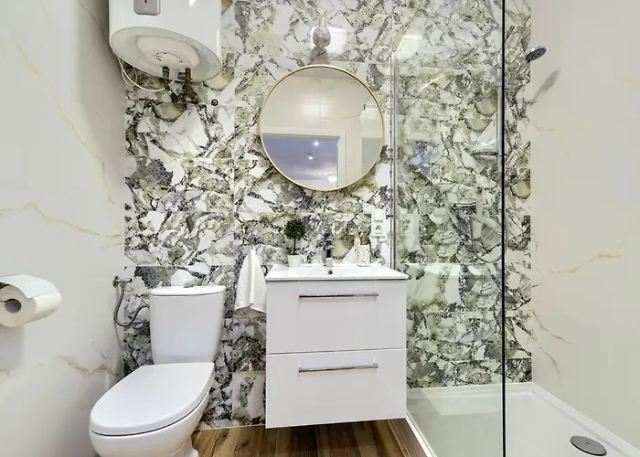 Happiness Holidays - Old Town 10 Apartment